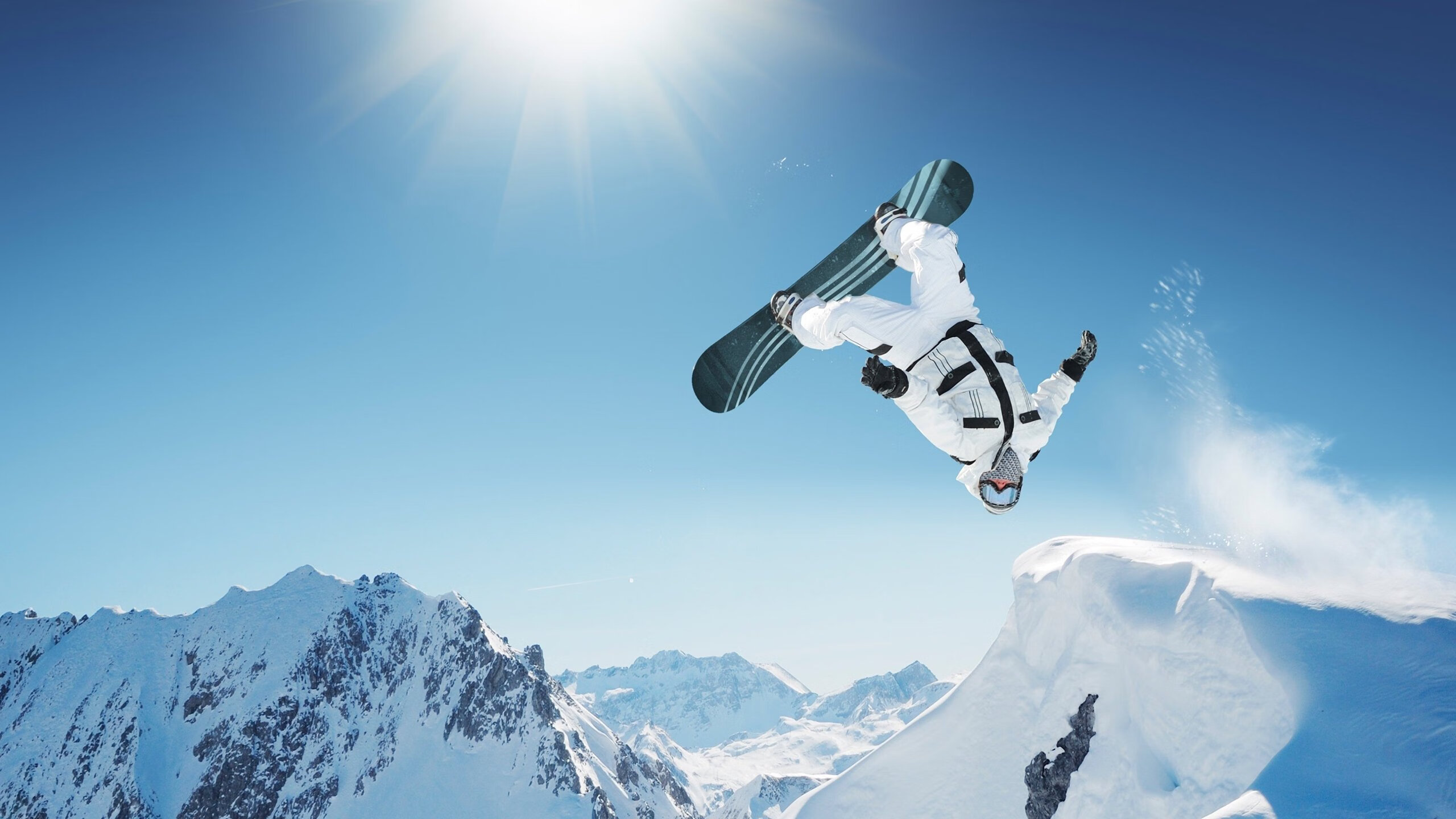 自由泳名将破纪录夺冠,中国游泳队再创辉煌