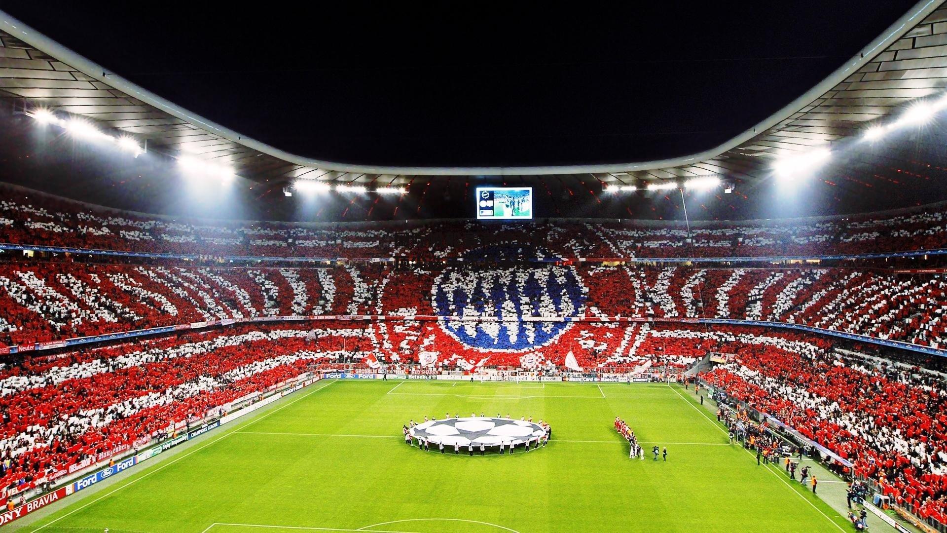 国际帆船赛激战正酣 顶尖选手逐浪争锋